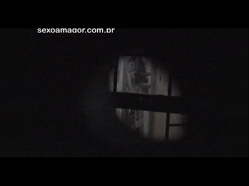 ❤️ Lourinho é secretamente filmado por um voyeur de bairro escondido atrás de tijolos ocos ️ Sexo superior em pt-br.risegame.top ❌❤